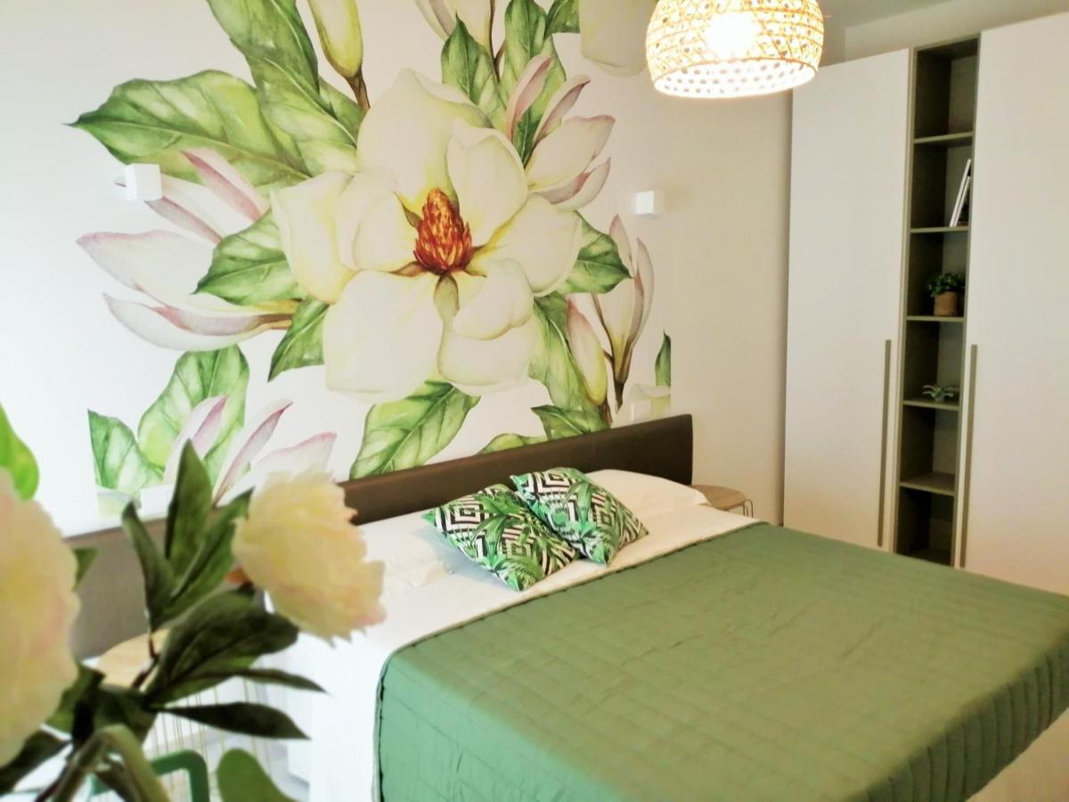 My Monopoli - Casa Dei Fiori "Magnolia" Cala Paradiso ภายนอก รูปภาพ